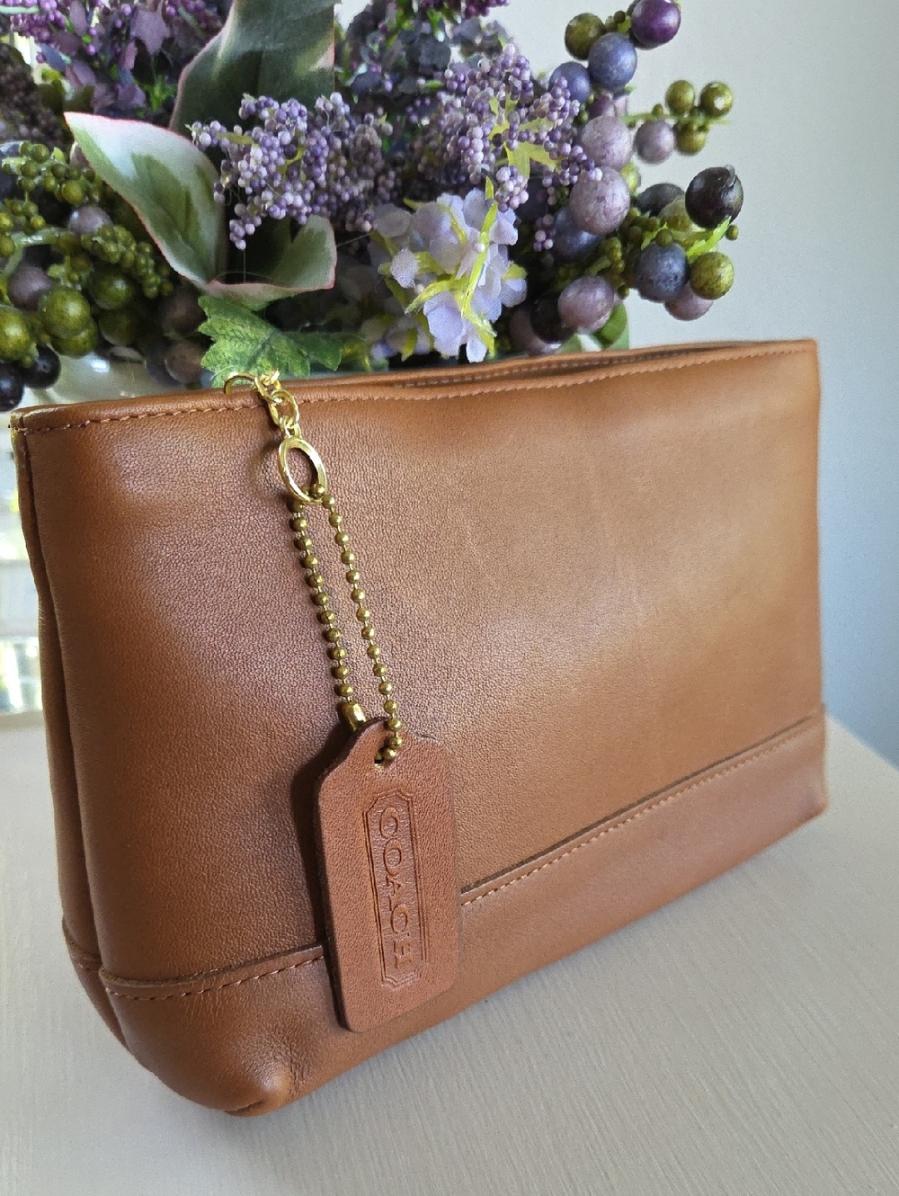 COACH British Tan Vintage Cosmetic Leather Zip Case 1990's - Picture 2 of 10